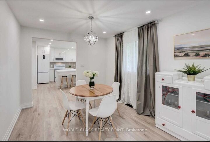 Property Photo:  31 Grove Park Crescent  ON M2J 2C7 