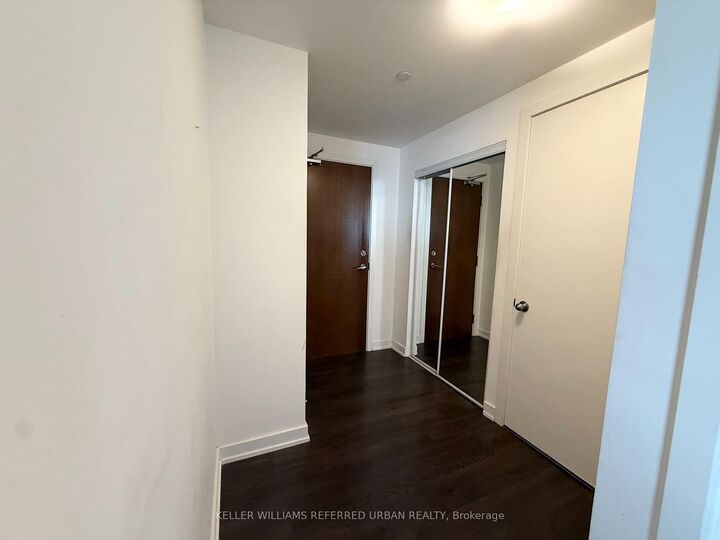 Property Photo:  2212 Lakeshore Boulevard W 1903  ON M8V 0C2 