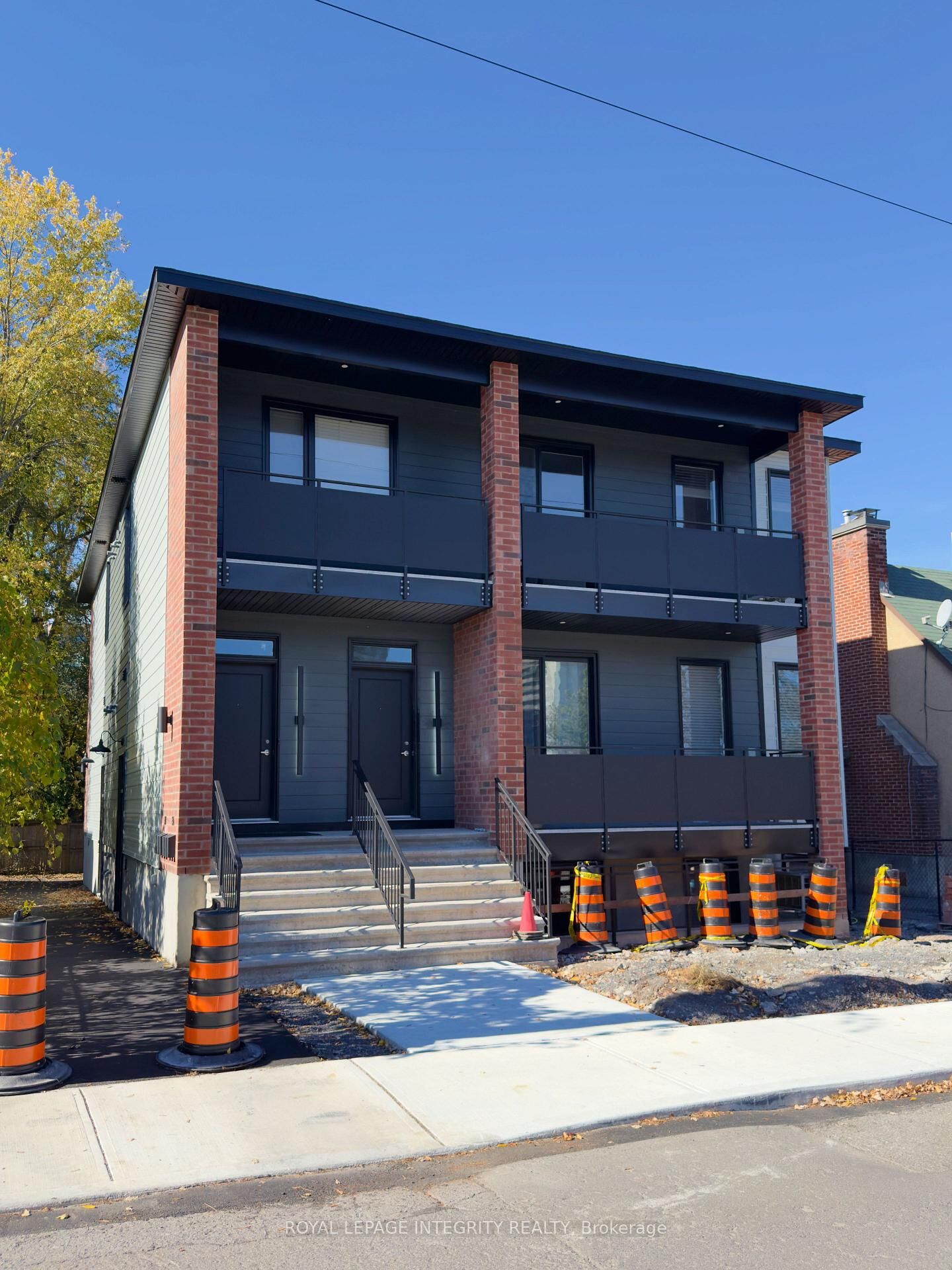 Property Photo:  398 Marguerite Avenue Unit A  ON K1L 7W6 