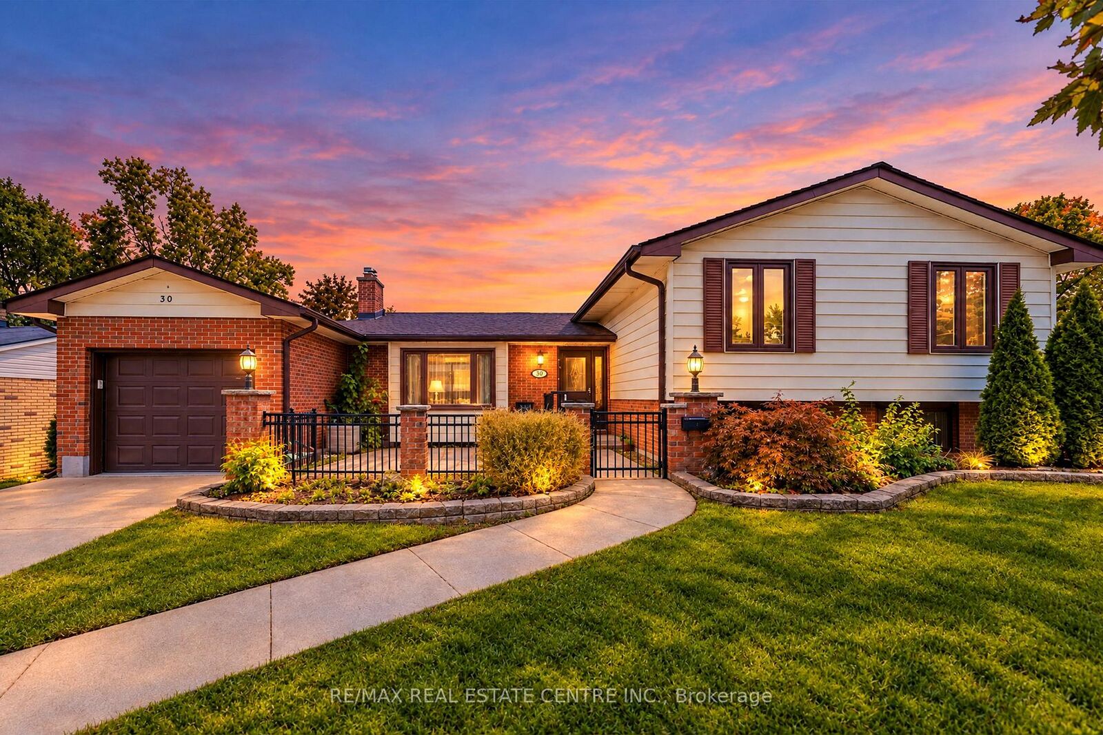 Property Photo:  30 Cowan Avenue  ON N6C 4E6 