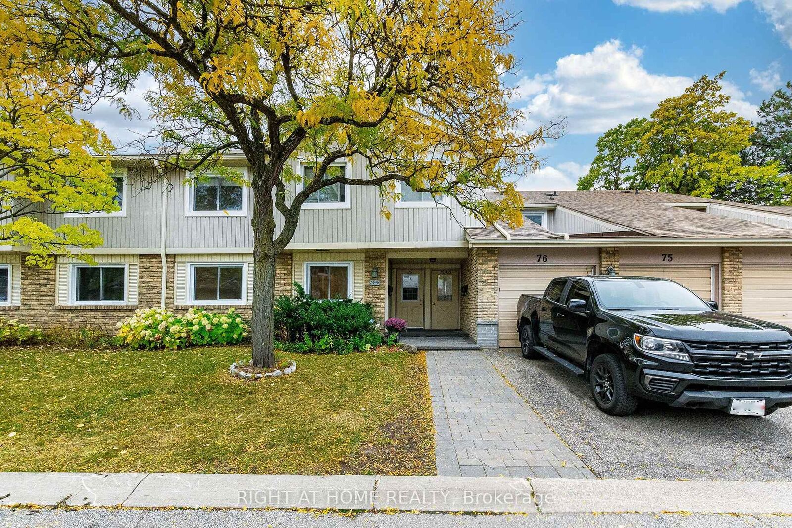 Photo de la propriété: 6797 Formentera Avenue 75 ON L5N 2L6