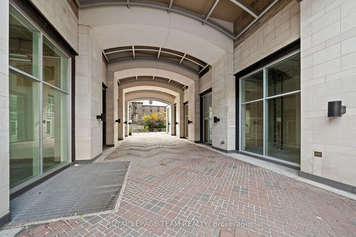 Property Photo: 108 Richmond Road 702 ON K1Z 0B3