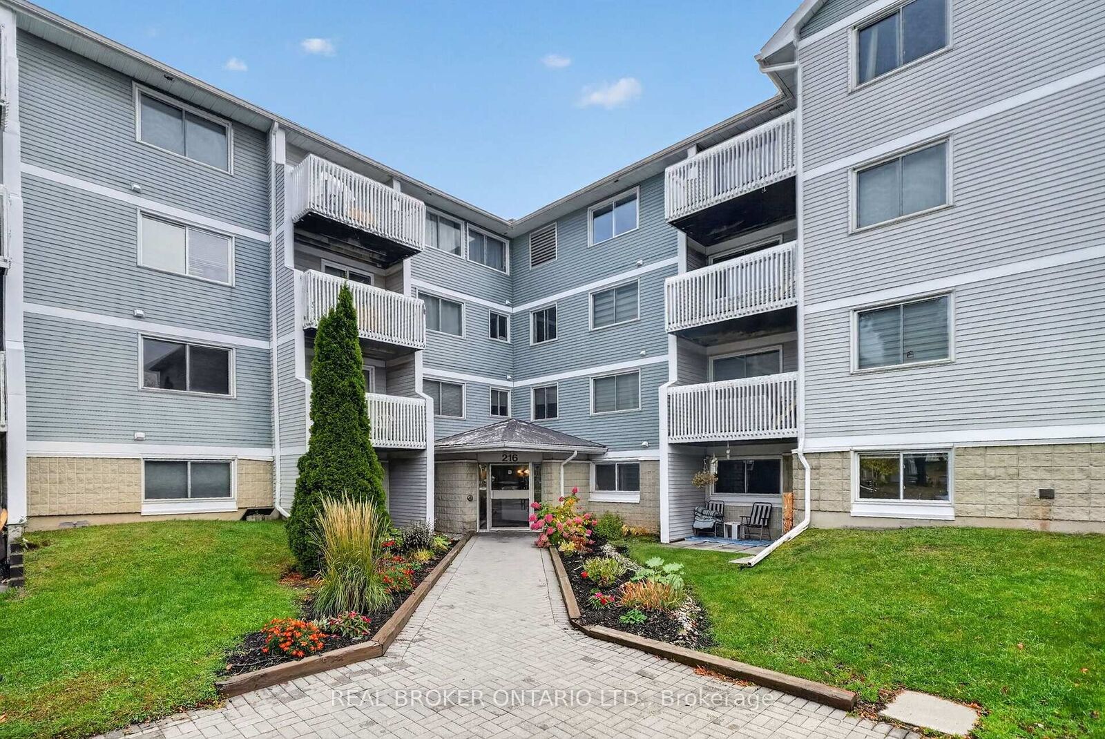 Property Photo:  216 Viewmount Drive 118  ON K2E 7X4 