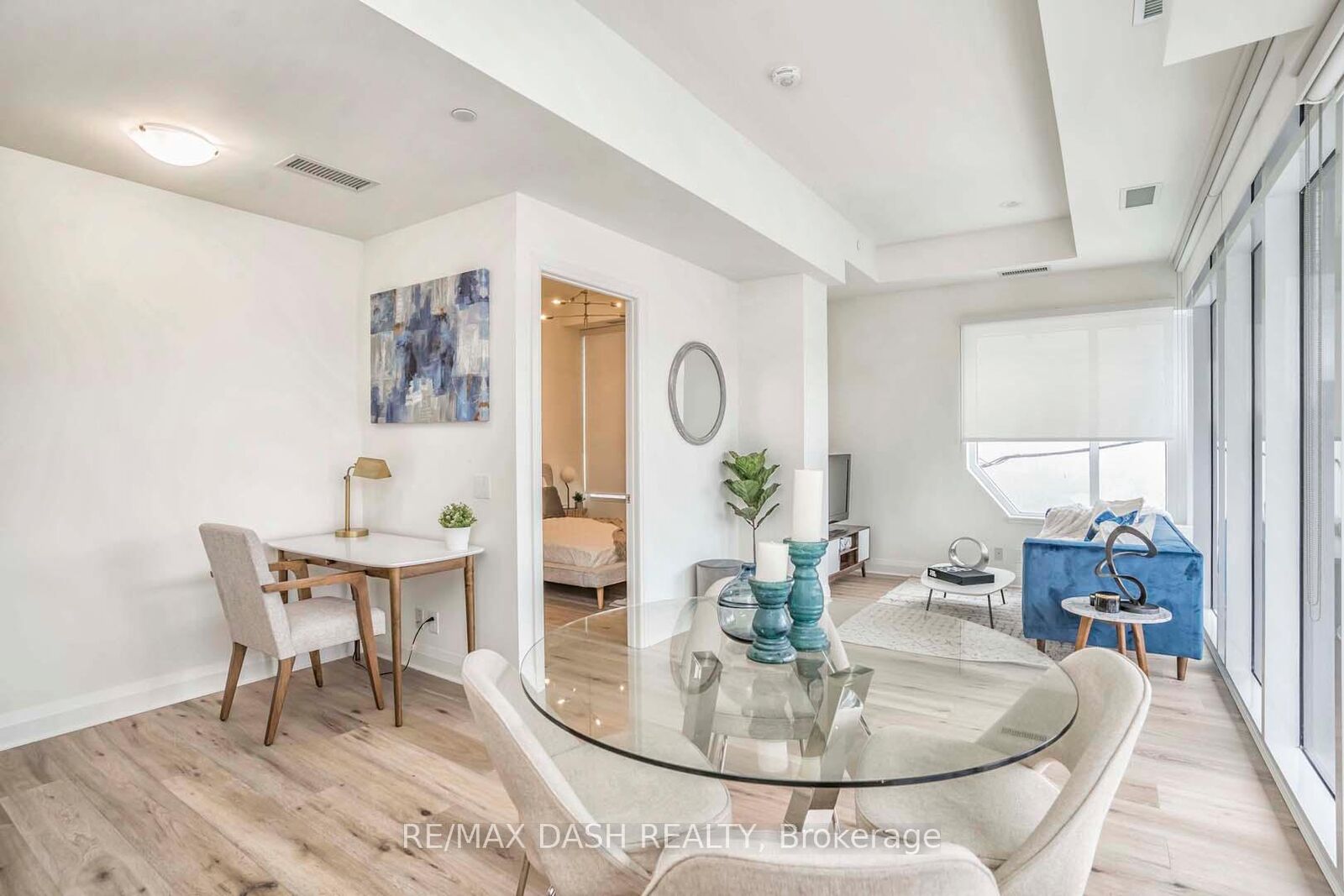 Property Photo:  151 Avenue Road 205  ON M5R 2H7 