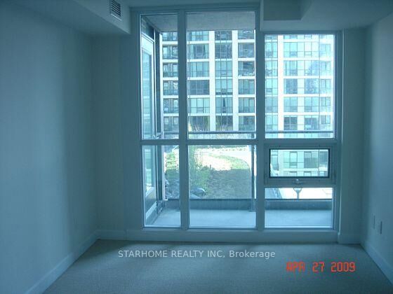 Property Photo:  18 Harbour Street 706  ON M5J 2Z6 
