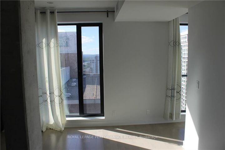 Property Photo:  20 Daly Avenue 1804  ON K1N 0C6 