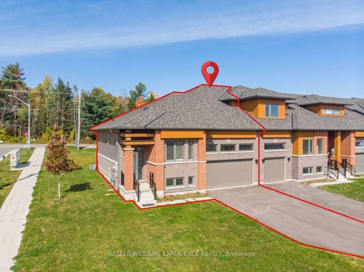 Property Photo:  3080 Sandy Acres Avenue  ON L3V 8P8 