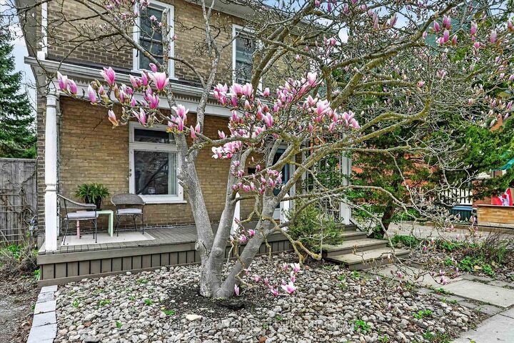 Property Photo:  273 William Street  ON K9J 5E5 