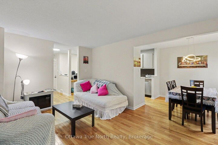 Property Photo:  2093 Orient Park Drive 132  ON K1B 4W1 