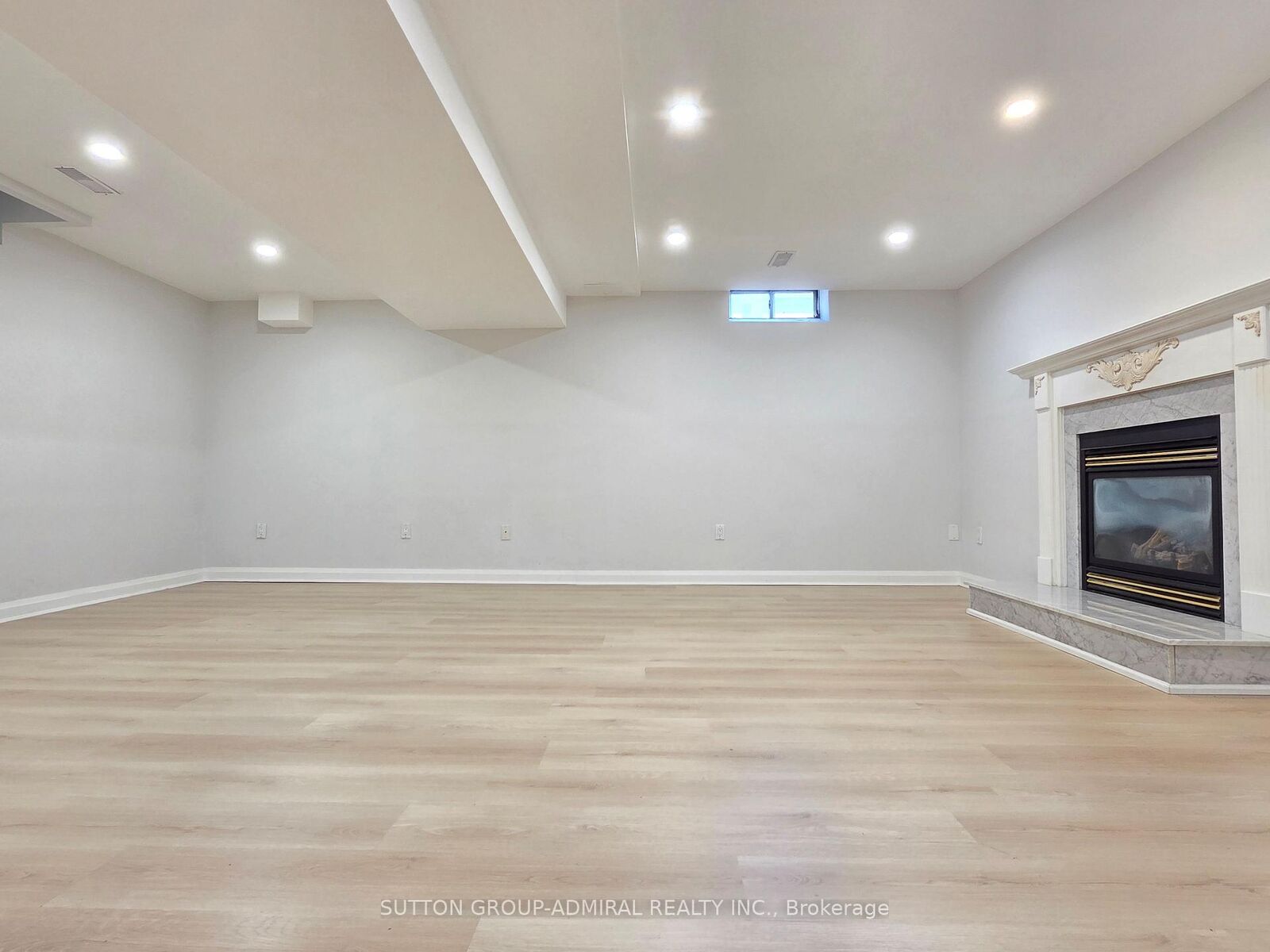 Property Photo:  64 Leno Mills Avenue Basement  ON L4S 1C3 