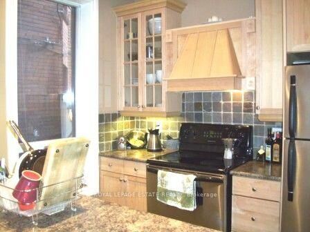 Property Photo:  314 Avenue Road B  ON M4V 2H3 