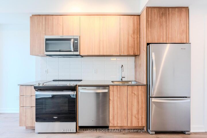 Property Photo:  720 Whitlock Avenue 202  ON L9T 2X5 