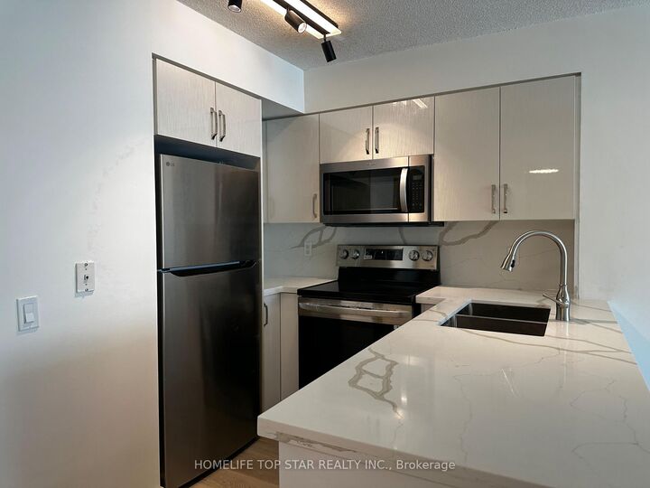 Property Photo:  361 Front Street W 2112  ON M5V 3R5 