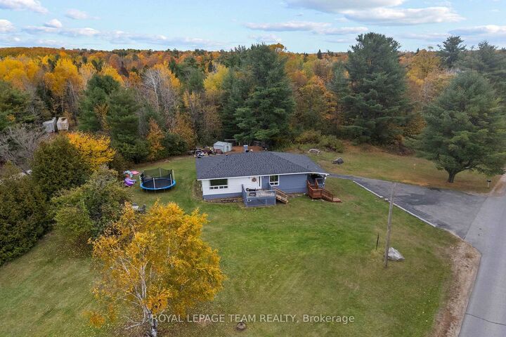 Property Photo:  2380 Johnston Road  ON K7V 3Z8 