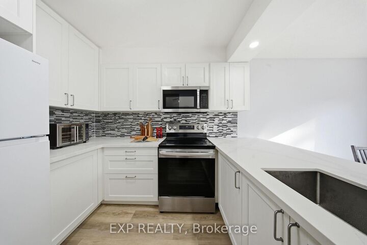 Property Photo:  64 Parklane Circle  ON L1C 3V9 