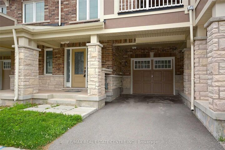 Property Photo:  3065 Harebell Gate  ON L6M 4M2 