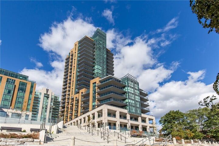 Property Photo:  2060 Lakeshore Road 1704  ON L7R 0G2 