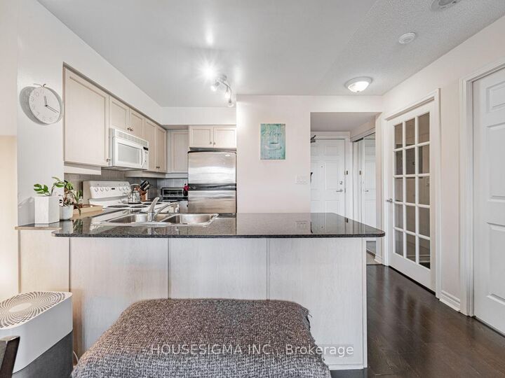 Property Photo:  19 Barberry Place 505  ON M2K 3E3 