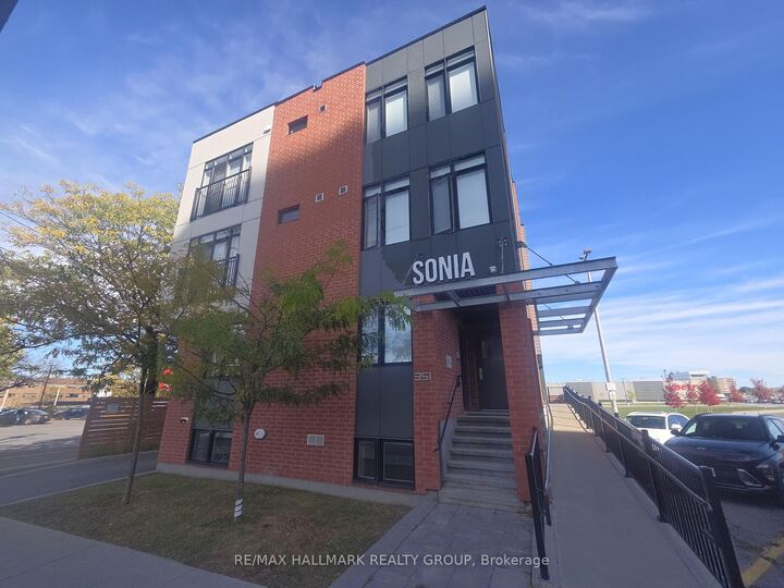 Property Photo:  351 Croydon Avenue 001  ON K2B 0A4 