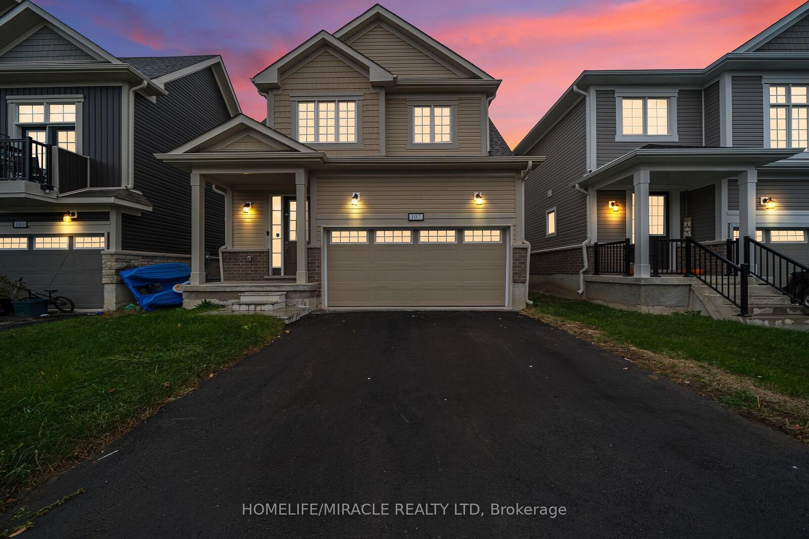 Property Photo:  107 Oakmont Drive  ON K0H 1G0 