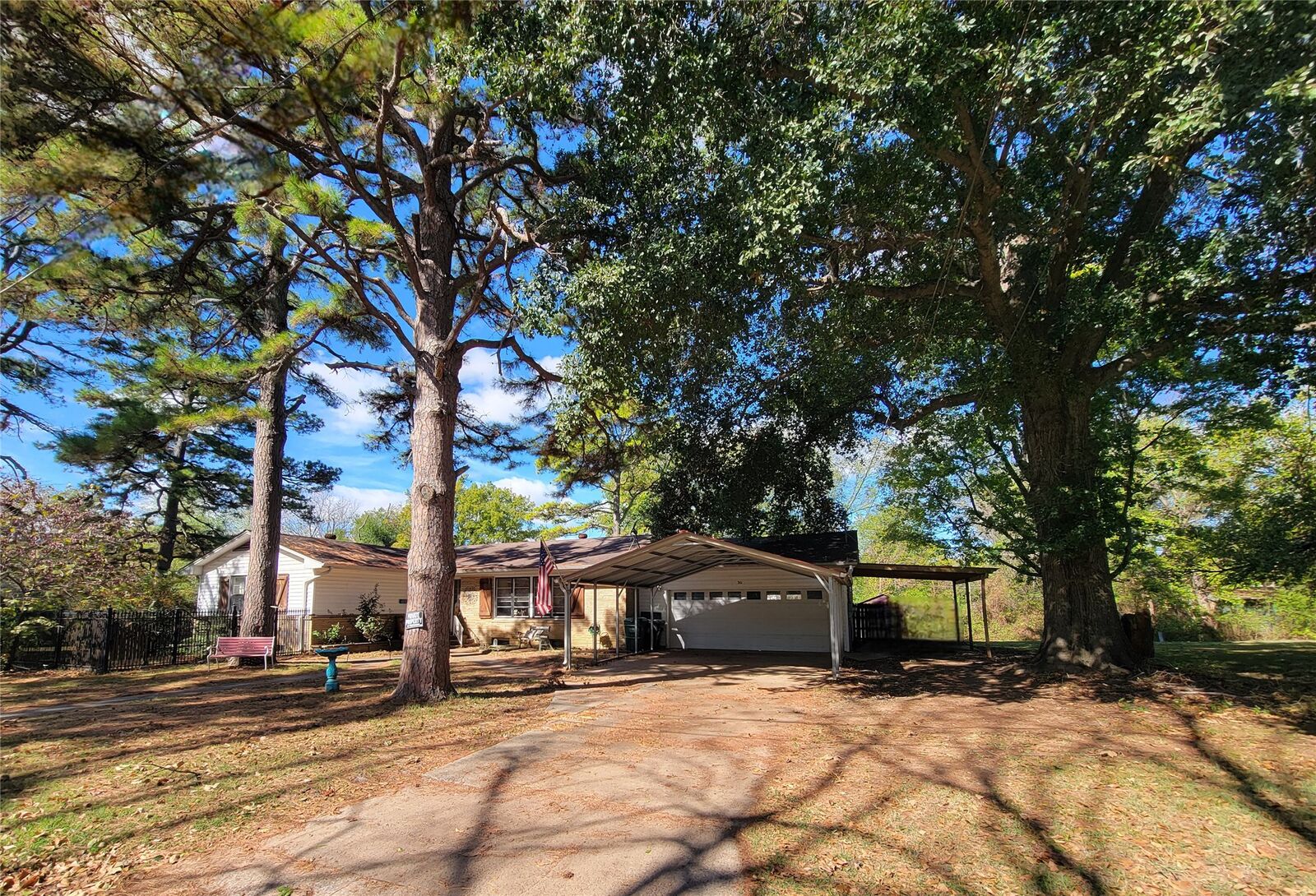 Property Photo: 311 S Elm Street OK 74955