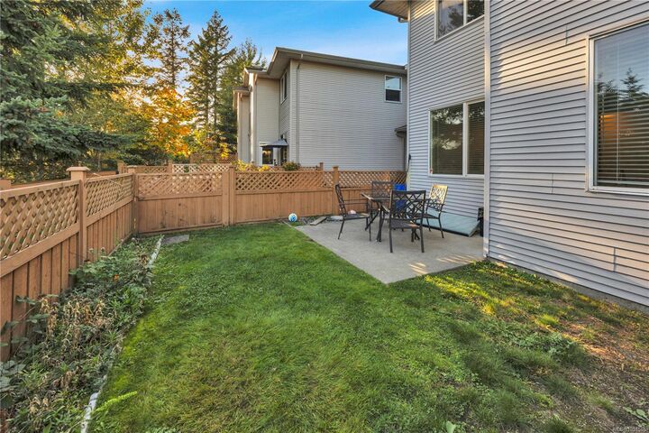 Property Photo:  2157 Ridgemont Pl #103  BC V9T 0C8 