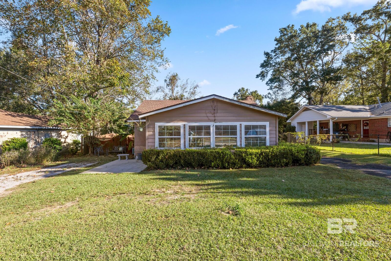 Property Photo: 523 Gayfer Avenue AL 36532