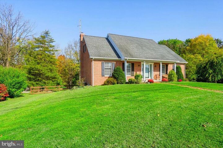 Property Photo:  2951 Buchanan Trail West  PA 17225 