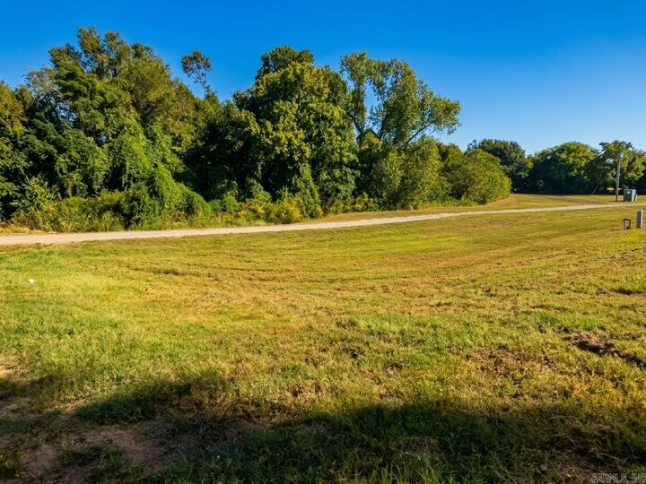 Property Photo:  1104 - 1106 Ferry Street  AR 72114 