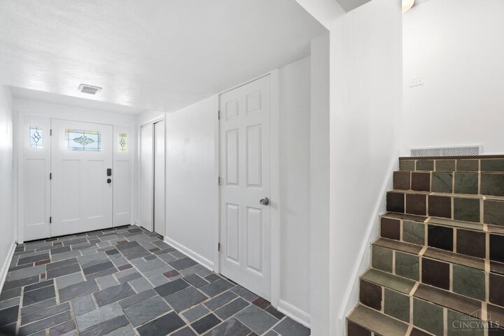 Property Photo:  1192 Cadillac Drive  OH 45013 