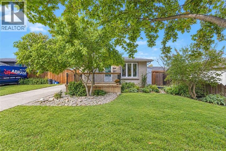 Property Photo:  1150 Overlea Crescent  ON N7S 4E7 