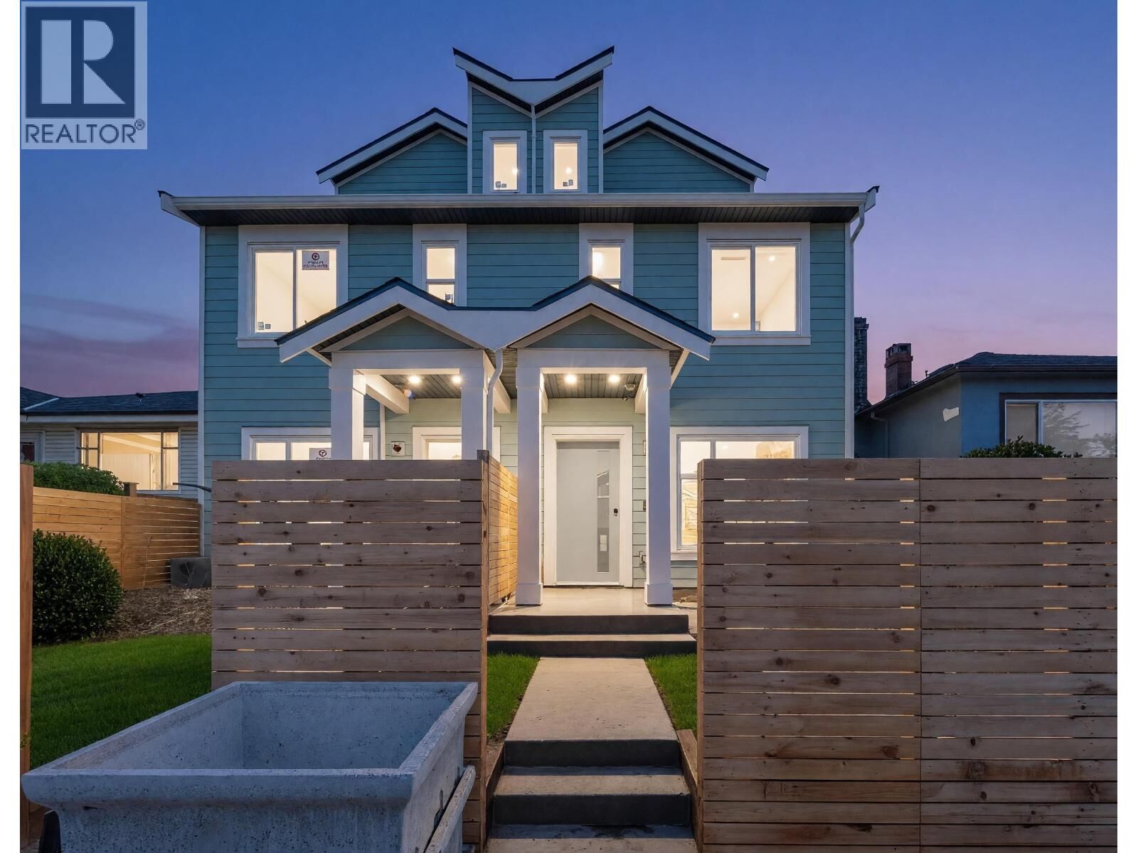 Property Photo:  4587 Knight Street 2  BC V5N 3M8 