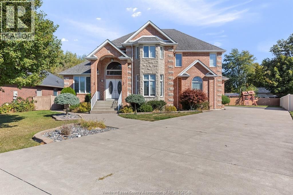 Property Photo:  21 Laurentia Drive  ON N0P 2L0 