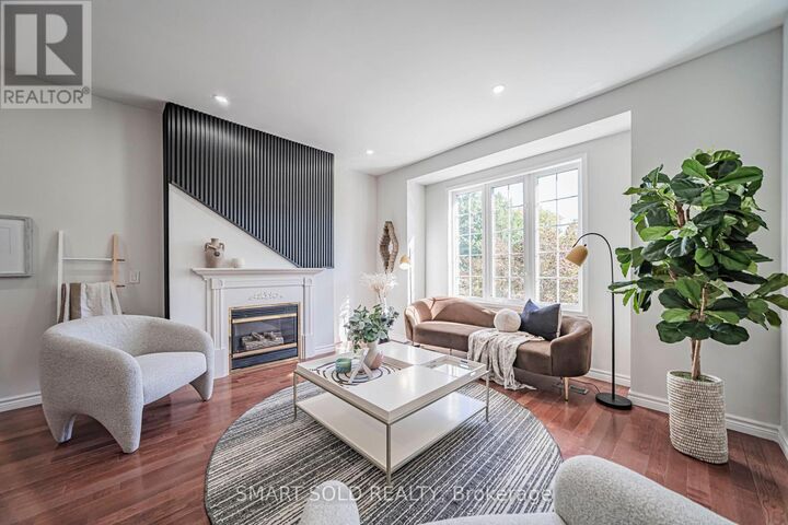 Property Photo: 82 Ballymore Drive ON L4G 7E6