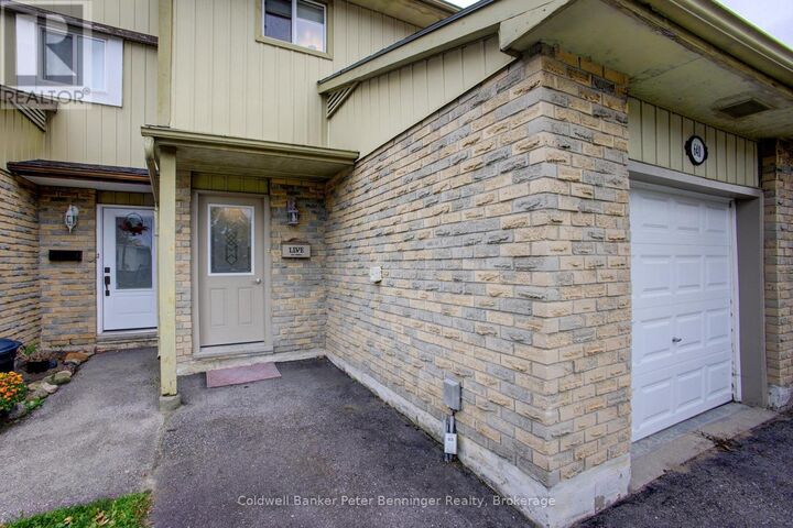 Property Photo:  640 Hunter Street  ON N2Z 1R6 