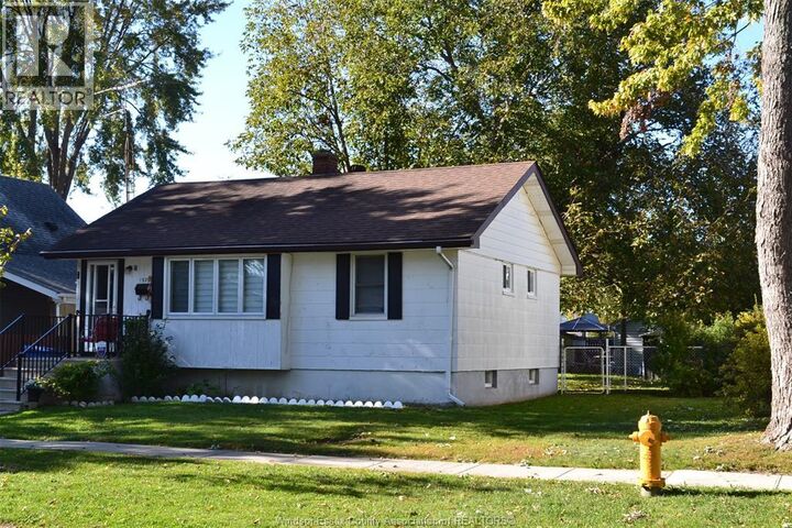 Property Photo:  1929 Ellrose  ON N8W 4V1 