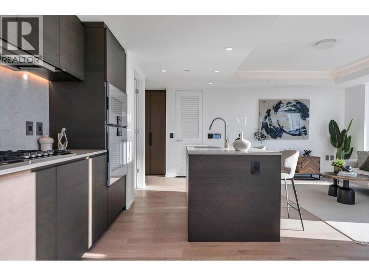 Property Photo:  1482 Robson Street 1106  BC V6G 0E4 