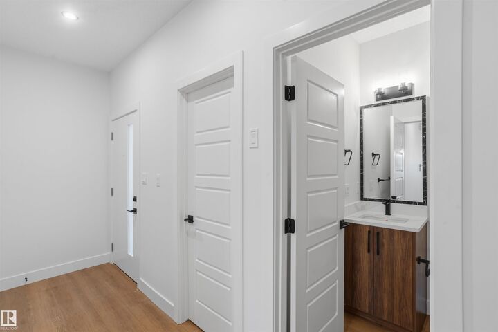 Property Photo:  1790 Crossbill Loop NW  AB T5S 0Y5 