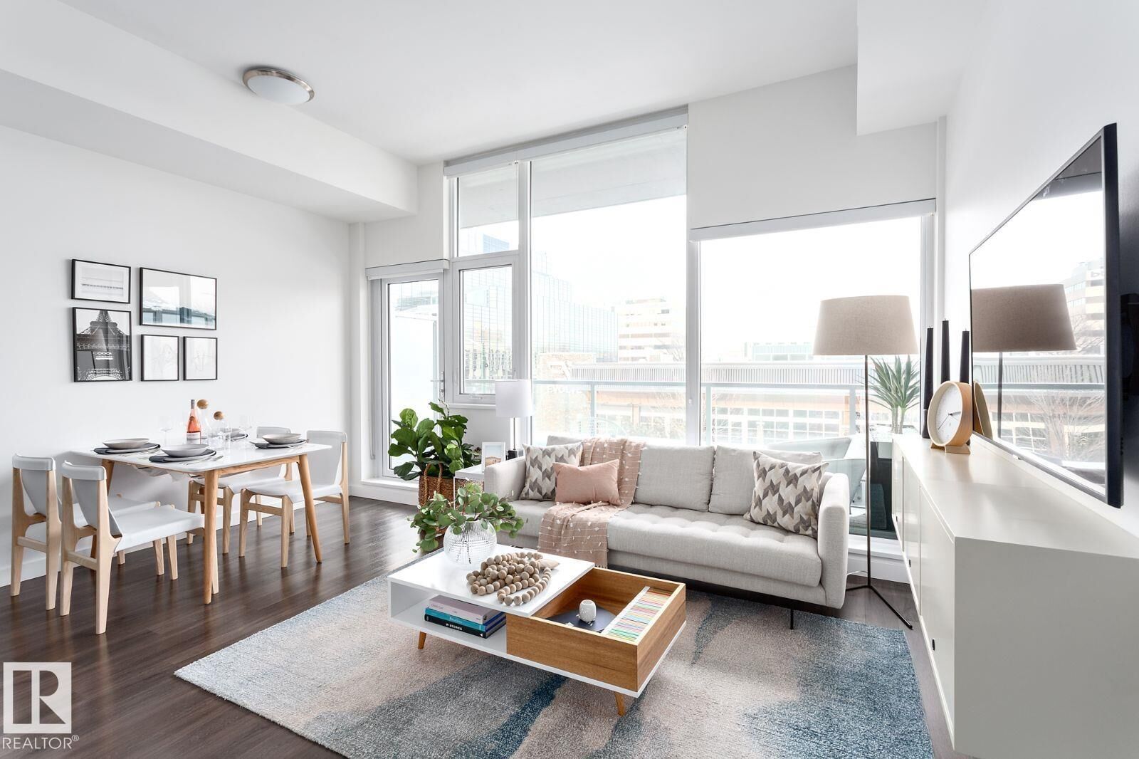 Property Photo:  10141 124 Street NW  AB T5N 1P5 