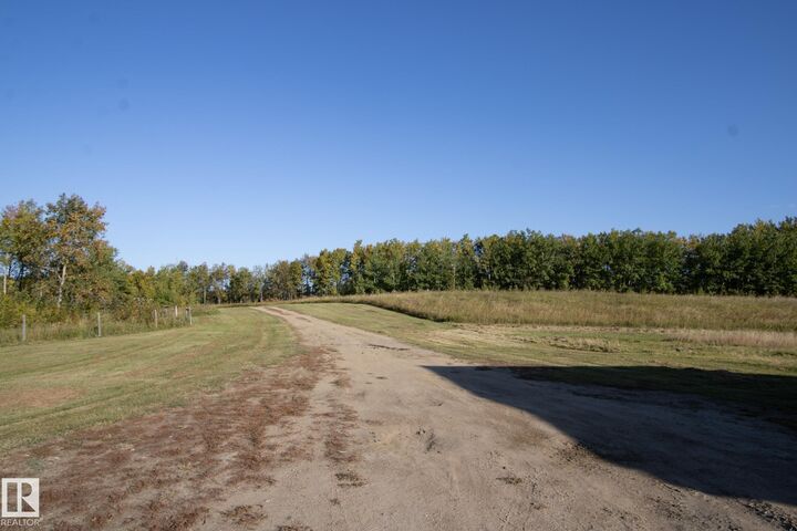 Property Photo:  11211 Twp Rd 611  AB T0A 2K0 