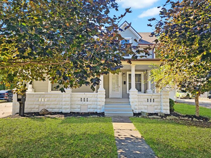 Property Photo: 129 S Mulberry Street OH 43410
