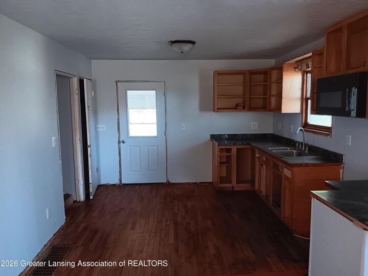 Property Photo:  2809 N Martin Luther King Jr Boulevard  MI 48906 