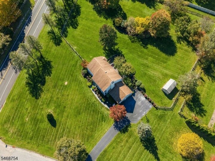 Property Photo:  1 Bridle Ln  NJ 07882 