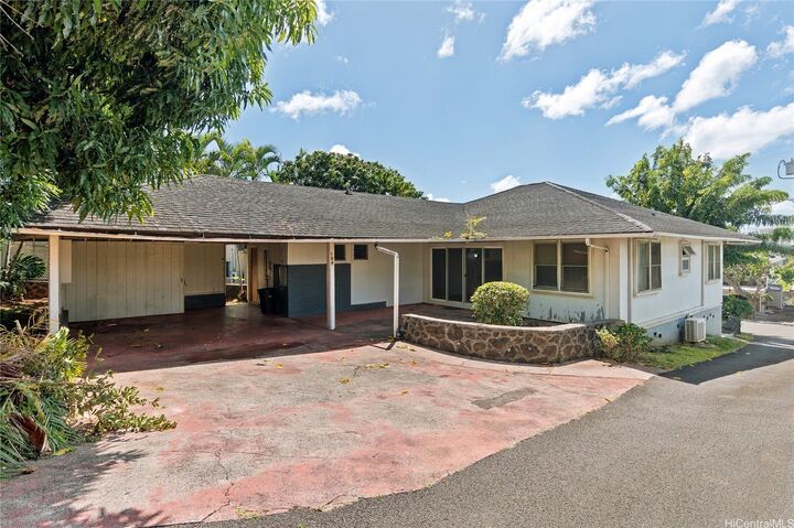 Property Photo:  134 Bates Street  HI 96817 