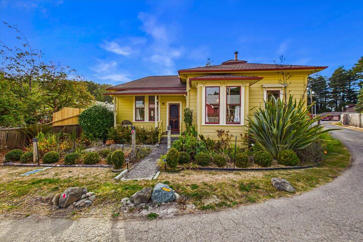 Property Photo: 44 Beauchamp Road CA 95503