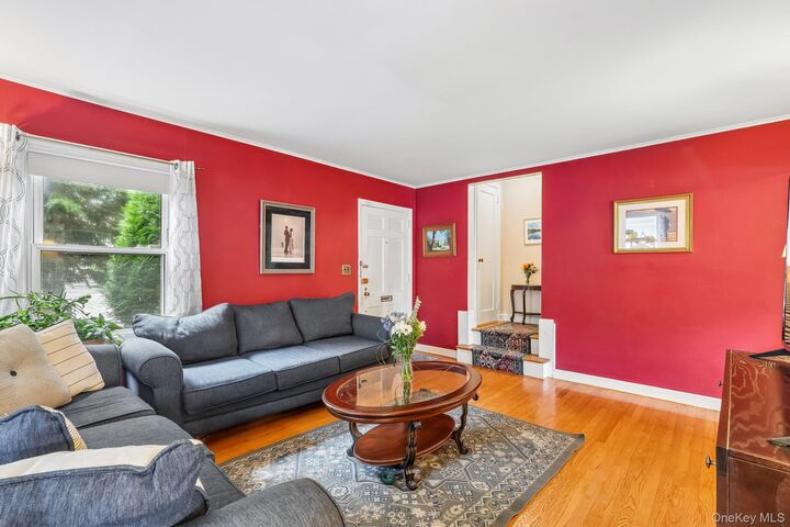 Property Photo:  35 Holbrook Avenue  NY 10710 