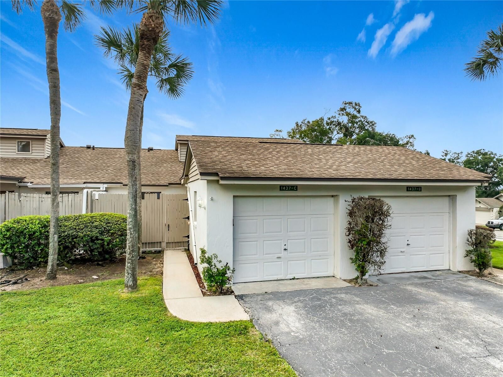 Property Photo: 1437 Oak Place C FL 32712