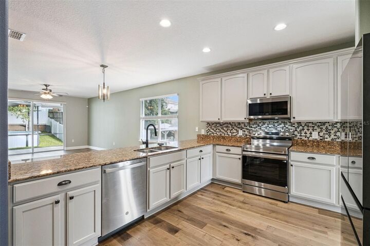 Property Photo:  30132 Sandbunker Lane  FL 32776 