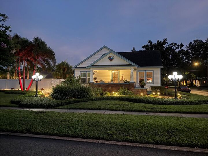 Property Photo: 2890 8th Avenue N FL 33713