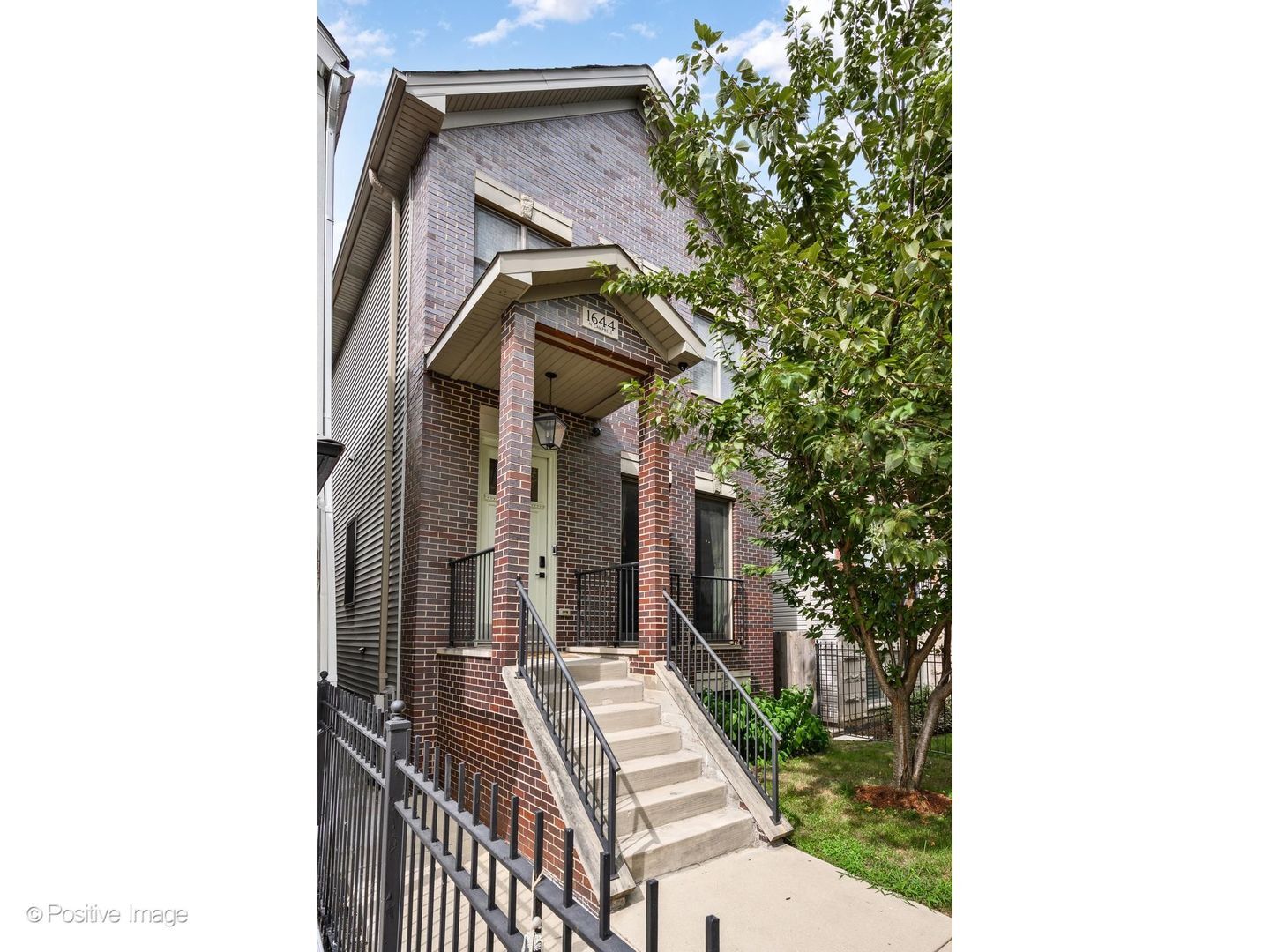 Property Photo:  1644 N Campbell Avenue  IL 60647 
